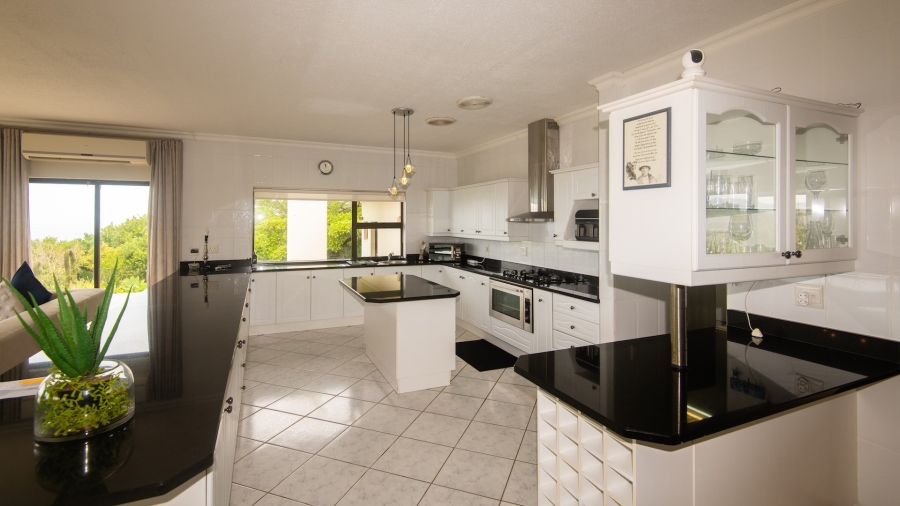 4 Bedroom Property for Sale in Groot Brakrivier Central Western Cape